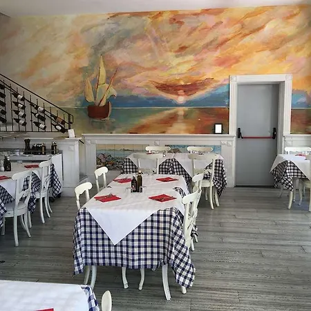 Hotel Alex 3*