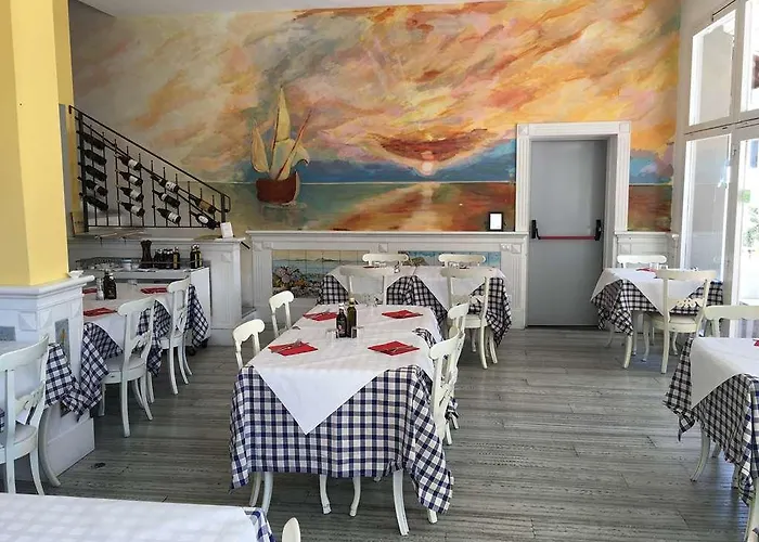 Hotel Alex 3*